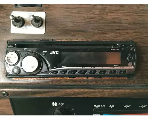 Radio Freightliner FLD112 Vander Haags Inc Cb