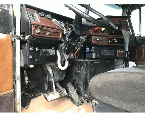 Dash Assembly Freightliner FLD112 Vander Haags Inc Cb