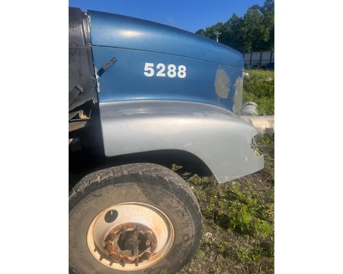 Hood FREIGHTLINER FLD112 Big Rig Truck Salvage, LLC