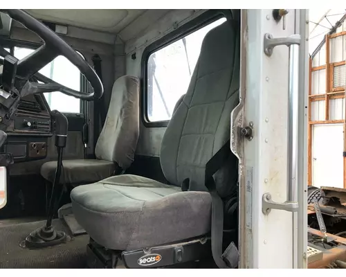 Seat, Front Freightliner FLD112 Vander Haags Inc Cb