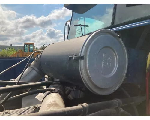 Air Cleaner Freightliner FLD112SD Vander Haags Inc Dm