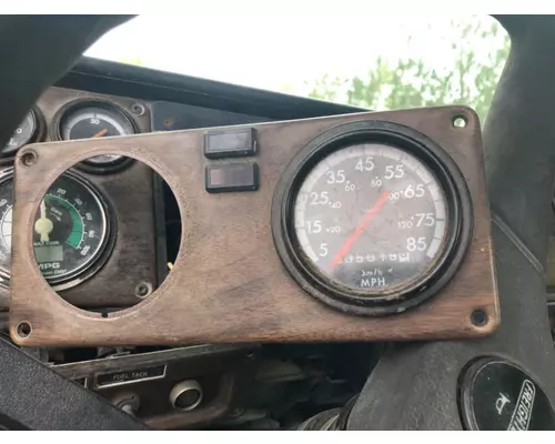 Instrument Cluster FREIGHTLINER FLD112SD B &amp; W  Truck Center