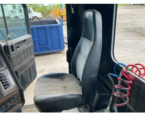 Seat, Front Freightliner FLD112SD Vander Haags Inc Dm