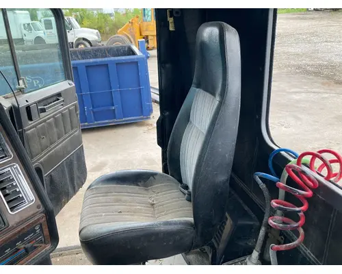 Seat, Front Freightliner FLD112SD Vander Haags Inc Dm