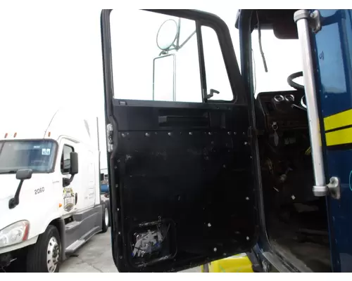 Door Assembly, Front FREIGHTLINER FLD120 1988-2009 LKQ Heavy Truck - Tampa