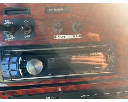 Radio Freightliner FLD120 CLASSIC Vander Haags Inc Sp