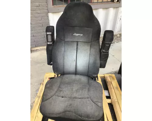 Seat, Front FREIGHTLINER FLD120 CLASSIC LKQ Western Truck Parts