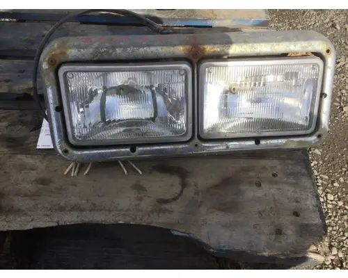 Headlamp Assembly FREIGHTLINER FLD120 SD 1987-2010 LKQ KC Truck Parts - Inland Empire
