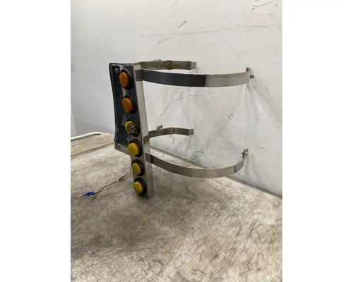 Air Cleaner FREIGHTLINER FLD120 Frontier Truck Parts