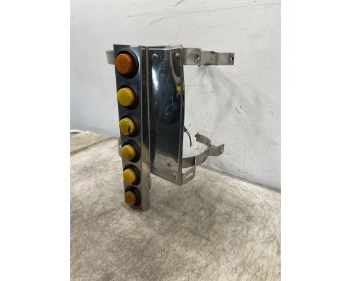 Air Cleaner FREIGHTLINER FLD120 Frontier Truck Parts