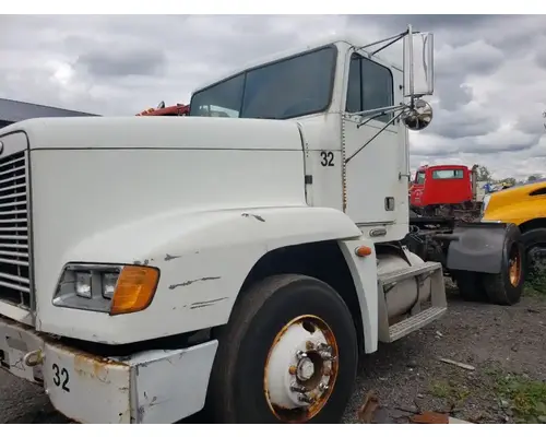 Axle Assembly, Front (Steer) Freightliner FLD120 Casey's Truck Salvage World