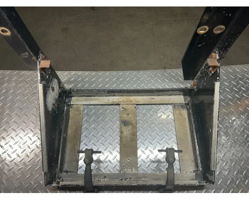 Battery Box FREIGHTLINER FLD120 Hatch Trucking &amp; Salvage Parts LLC