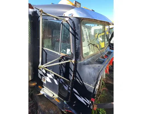 Cab FREIGHTLINER FLD120 Truck Salvage International Inc