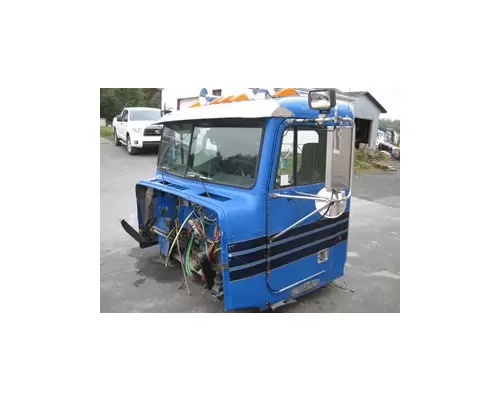 Cab FREIGHTLINER FLD120 Les Camions Gilbert