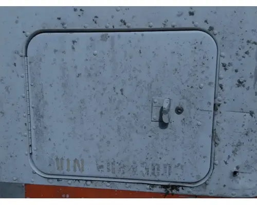 Running Board FREIGHTLINER FLD120 LKQ Heavy Truck - Tampa