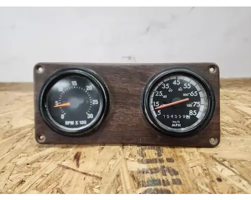 Instrument Cluster Freightliner FLD120 Complete Recycling