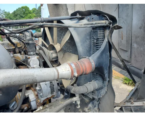 Radiator FREIGHTLINER FLD120 B &amp; W  Truck Center