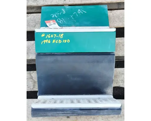 Side Fairing FREIGHTLINER FLD120 Geco - Fresno