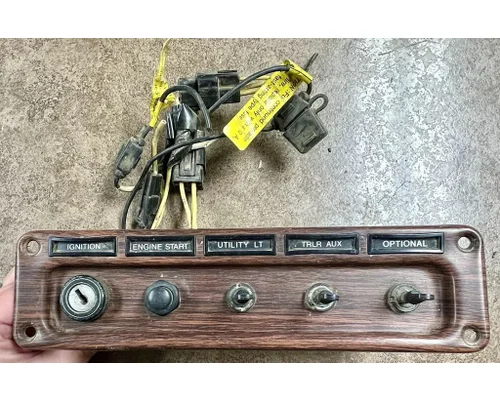 Dash / Console Switch FREIGHTLINER FLD120 High Mountain Horsepower