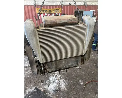 Radiator FREIGHTLINER FLD120SD Dixie Truck Centre