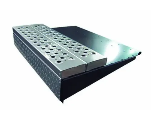 Catwalk FREIGHTLINER FLD132 CLASSIC XL LKQ Universal Truck Parts