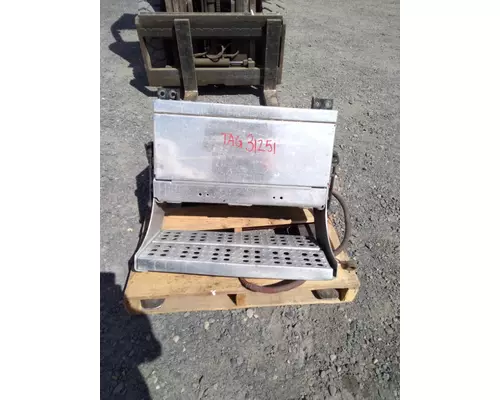 Battery Box FREIGHTLINER FLD Hagerman Inc.