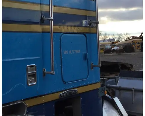 Sleeper Freightliner FLT Vander Haags Inc Sp