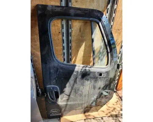 Freightliner M-2 BUSINESS CLASS Door Assembly, Front