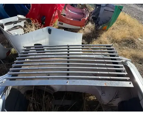 Freightliner M2 106 Heavy Duty Grille