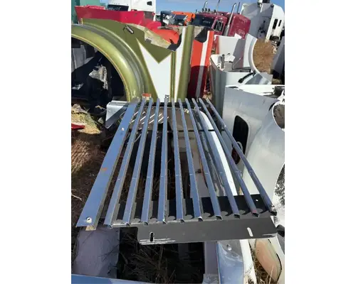 Freightliner M2 106 Heavy Duty Grille
