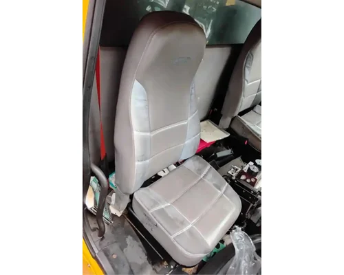 Freightliner M2 106 Heavy Duty Seat, Front
