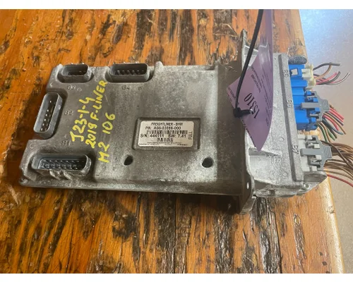 ECM FREIGHTLINER M2 106 Medium Duty Camerota Truck Parts