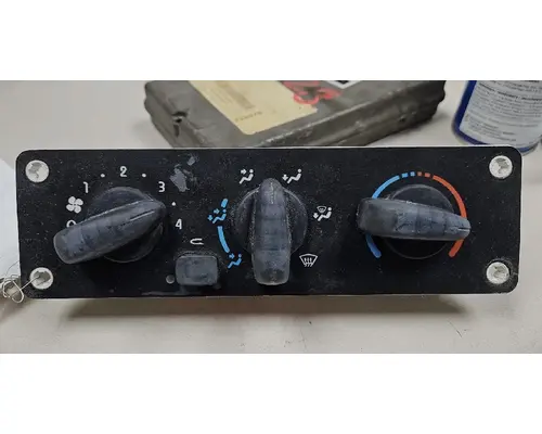  FREIGHTLINER M2 106 MEDIUM DUTY Sam's Riverside Truck Parts Inc