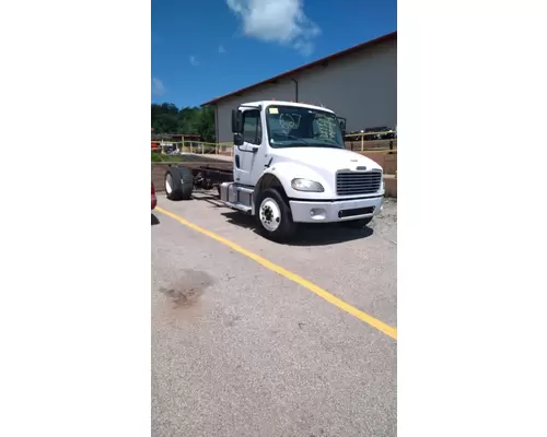 Freightliner M2 106 medium duty Vehicle for Sale