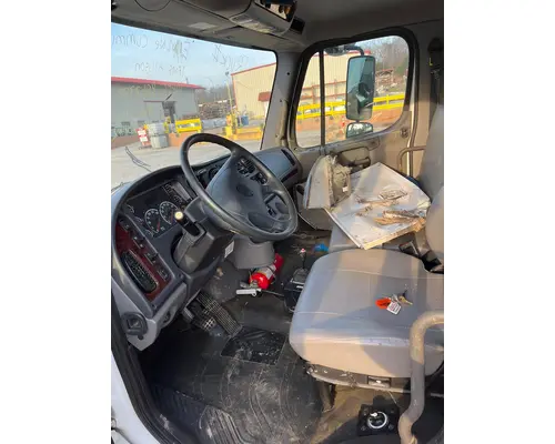 Freightliner M2 106 medium duty Vehicle for Sale