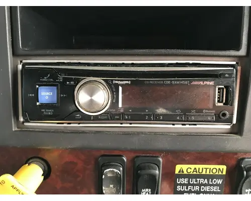 Radio Freightliner M2 106 Vander Haags Inc Cb