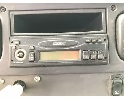 Radio Freightliner M2 106 Vander Haags Inc Cb