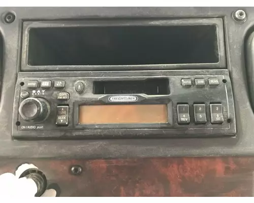 Radio Freightliner M2 106 Vander Haags Inc Cb
