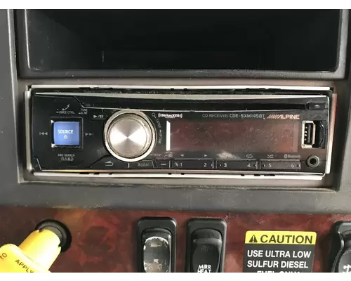 Radio Freightliner M2 106 Vander Haags Inc Cb