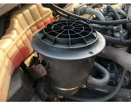 Freightliner M2 106 Air Cleaner