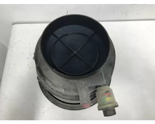 Freightliner M2 106 Air Cleaner