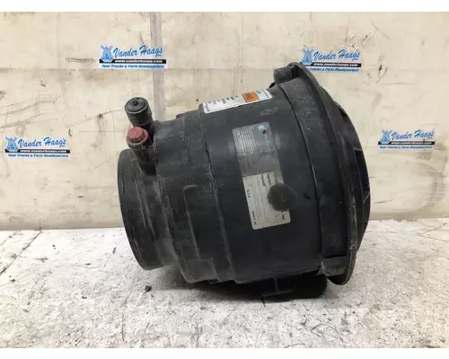 Freightliner M2 106 Air Cleaner