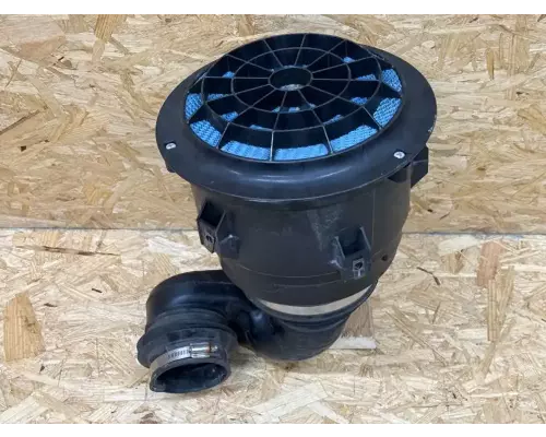 Freightliner M2 106 Air Cleaner