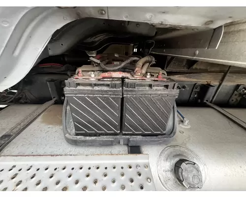 Battery Box FREIGHTLINER M2 106 DTI Trucks