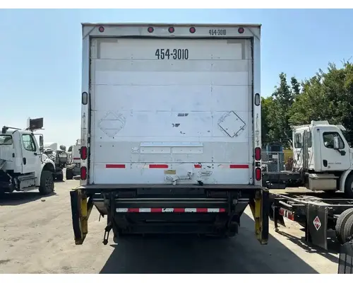 Freightliner M2 106 Body  Bed