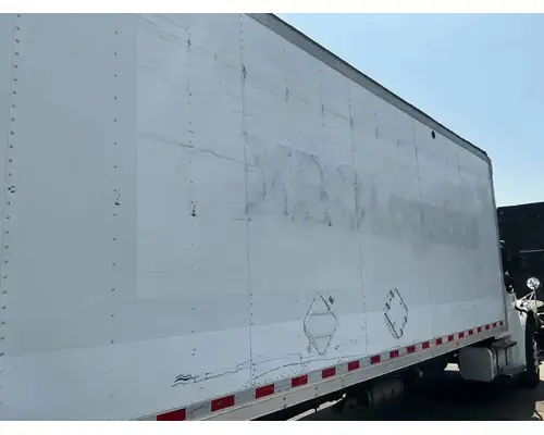 Freightliner M2 106 Body  Bed