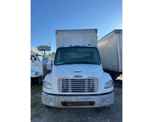 Cab FREIGHTLINER M2 106 B &amp; W  Truck Center