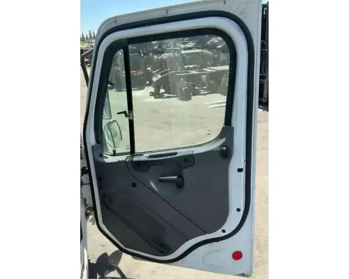 Freightliner M2 106 Cab