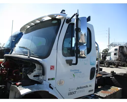 Cab FREIGHTLINER M2 106 LKQ Heavy Truck - Tampa