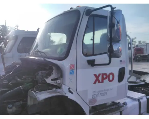 Cab FREIGHTLINER M2 106 LKQ Heavy Truck - Tampa